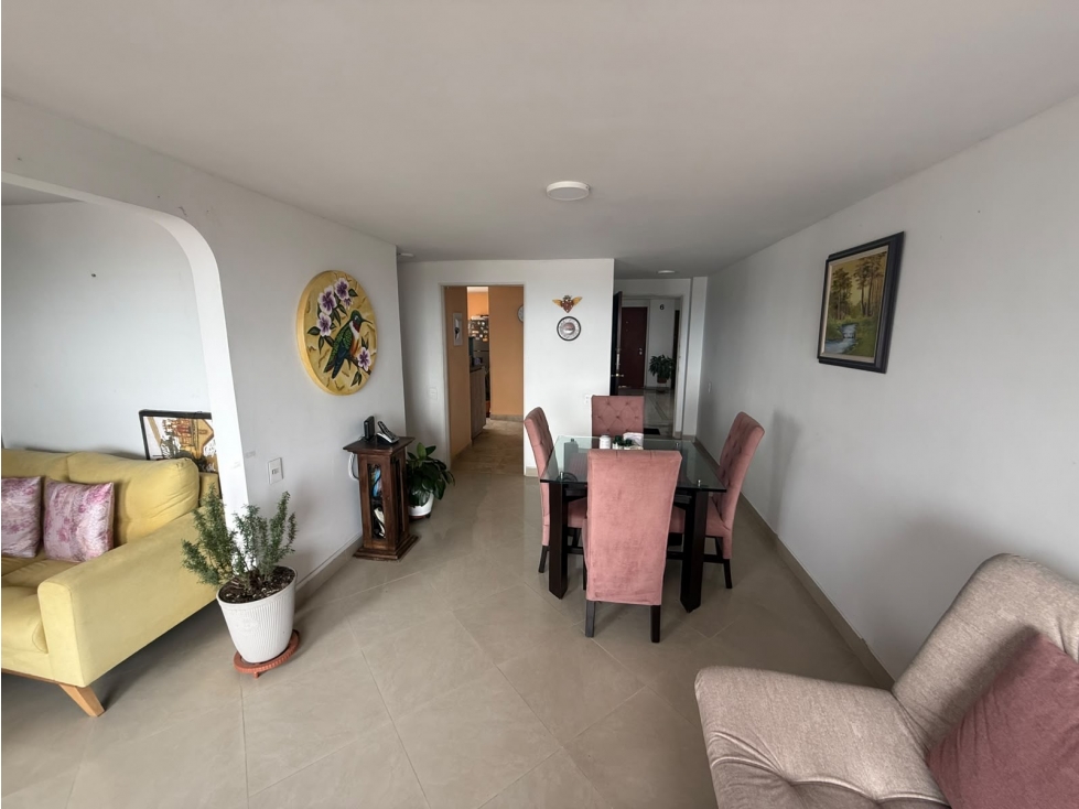Apartamento en venta en Ãlamos, 91 m² con parqueadero Pereira