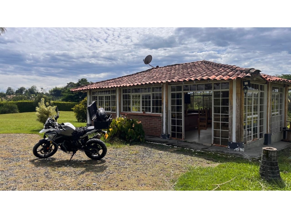 CHALET EN VENTA - CASI 4.000 M² DE NATURALEZA, VÍA A ALCALÁ - 1