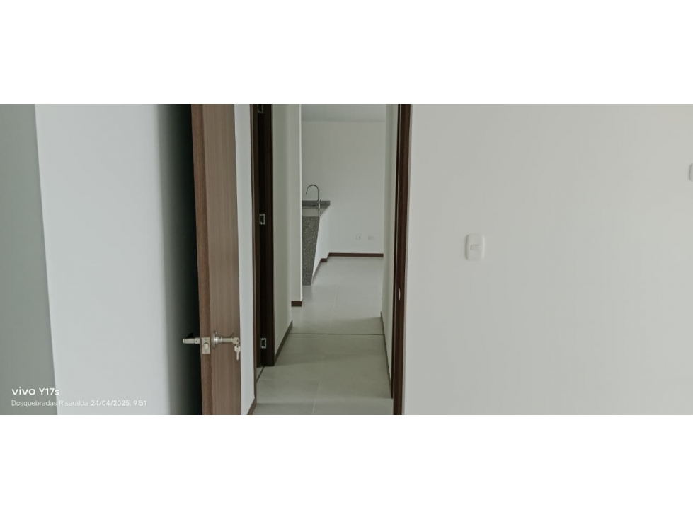AMPLIO APARTAMENTO EN DOSQUEBRADAS, MATIZ — foto 3