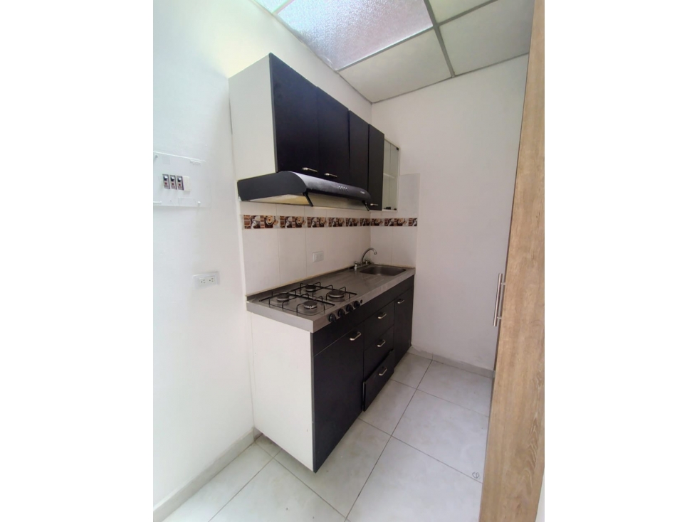 Casa con apartaestudios y locales comerciales Centro de Pereira — foto 5