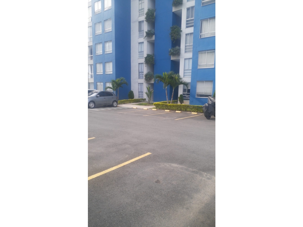 APARTAMENTO EN VENTA 3 HABITACIONES Y PARQUEADERO PROPIO
