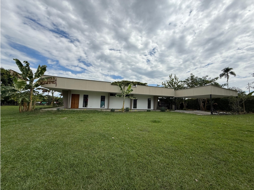 Casa en Renta en Cerritos - 2.500 M² de Lote y 3 Habitaciones