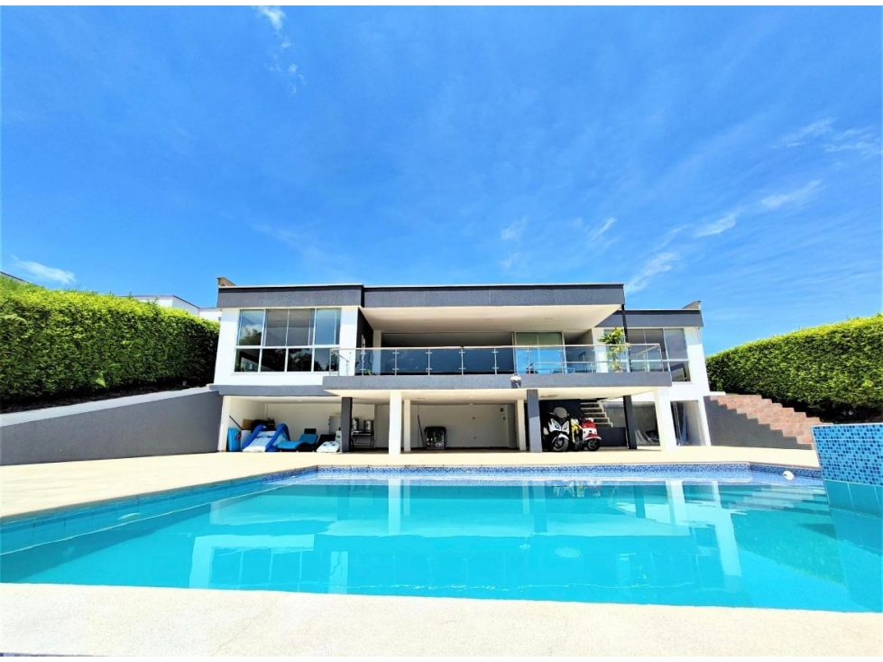 CASA CAMPESTRE EN EXCLUSIVO CONDOMINIO