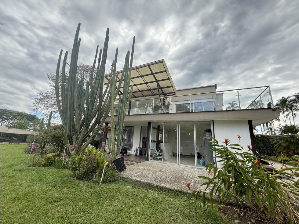Renta de Amplia Casa Campestre con 5 Habitaciones en Renta - 3