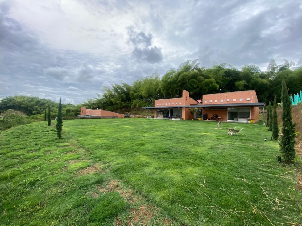CASA CAMPESTRE EN VENTA EN PEREIRA  PUEBLITO CAFETERO 