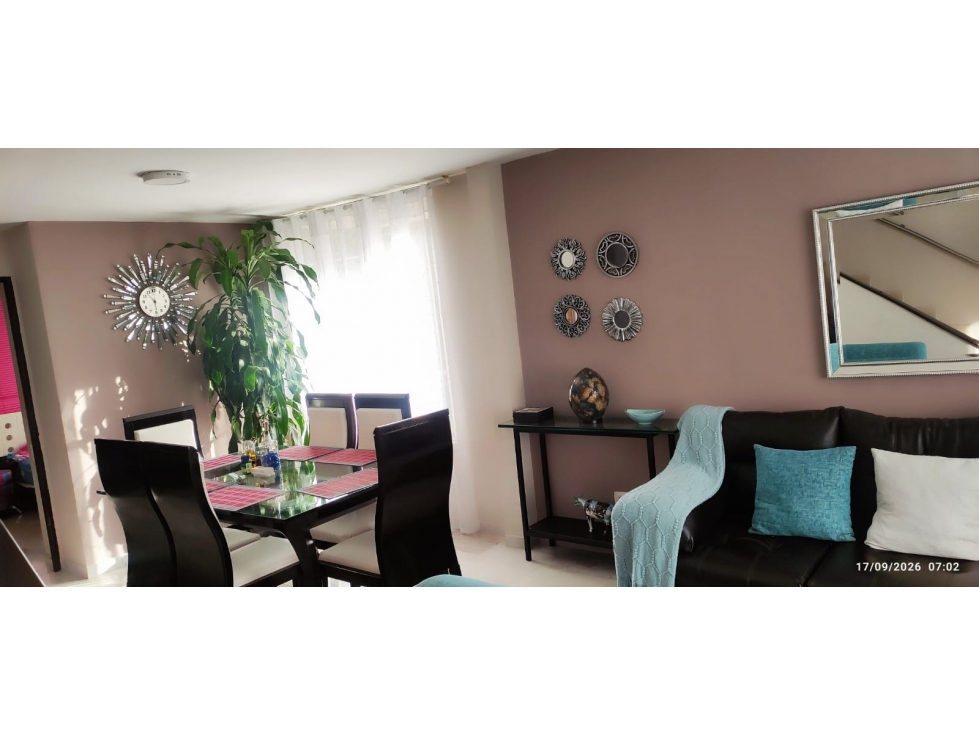 Casa de 3 niveles en venta, 160 m², estrato 5 y doble parqueadero — foto 2
