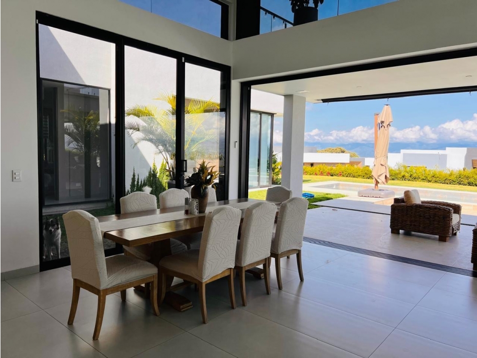 CASA DE LUJO PARA ESTRENAR CONDOMINIO CON PISCINA Y PRIVACIDAD — foto 4