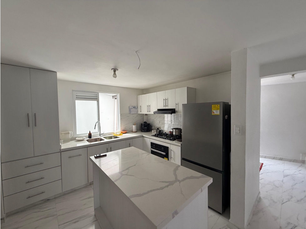 Casa en venta con apartamentosy local comercial Cuba — foto 3