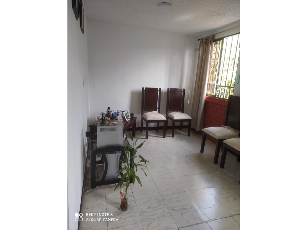 Casa Esquinera Peatonal de 2 Pisos Ciudadela Comfamiliar Cuba - 4
