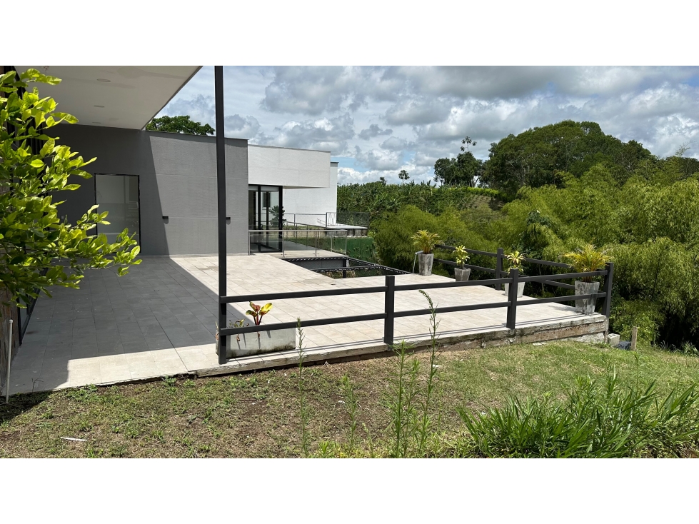 Moderna Casa Campestre en Venta Condominio en Combia, Pereira — foto 2