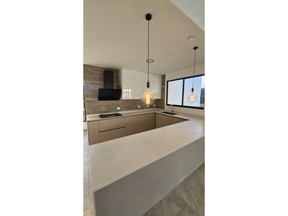 CASA CAMPESTRE EN VENTA EN CERRITOS LOTE PLANO + PISCINA — foto 3