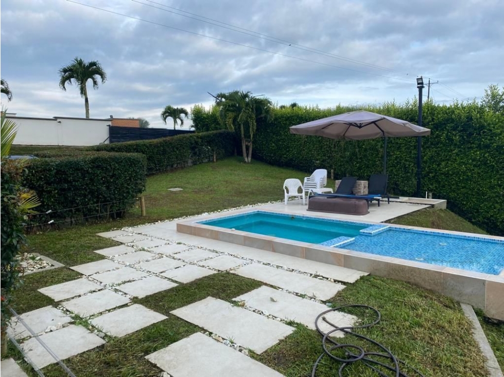 ESPECTACULAR CASA CAMPESTRE EN COMBIA