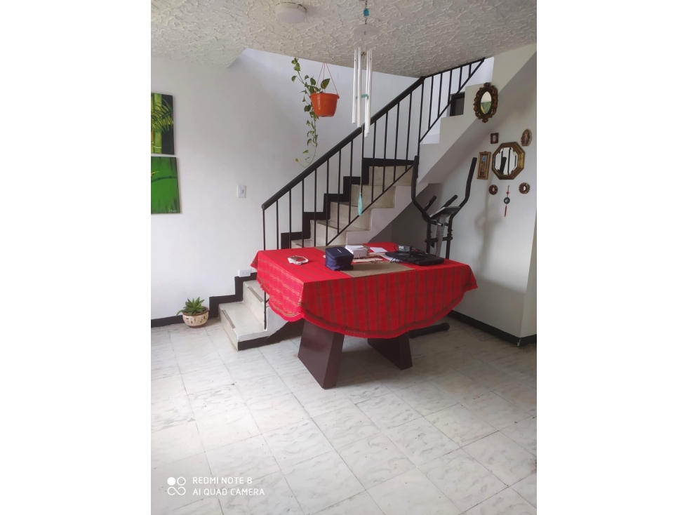 Casa Esquinera Peatonal de 2 Pisos Ciudadela Comfamiliar Cuba - 3