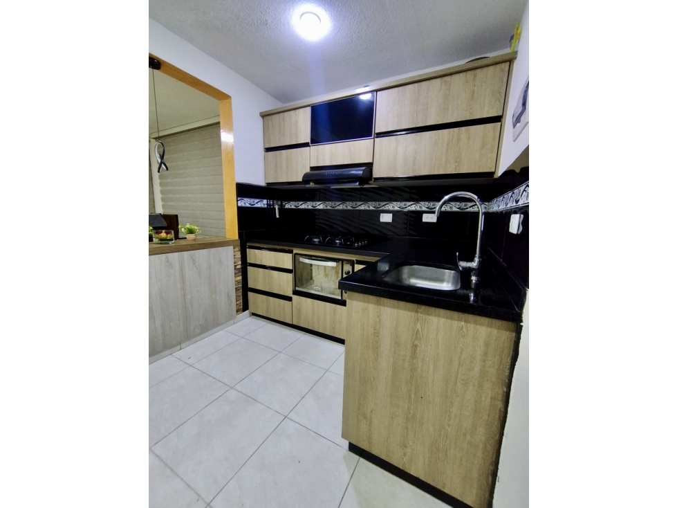 Casa esquinera de 2 pisos en La Hermosa, Santa Rosa de Cabal — foto 4