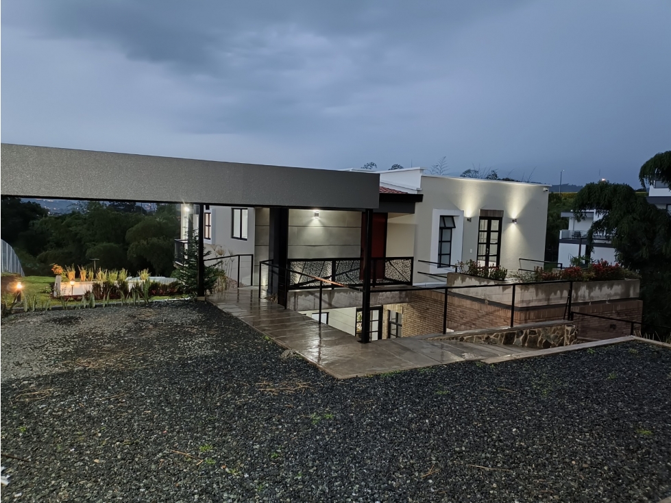 Casa campestre en parcelacion, sector la casanosa y via condina