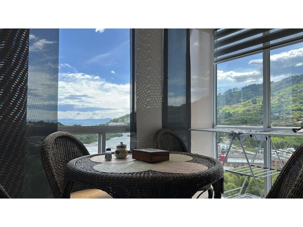 PENTHOUSE DE DOS NIVELES EN CONJUNTO CERRADO