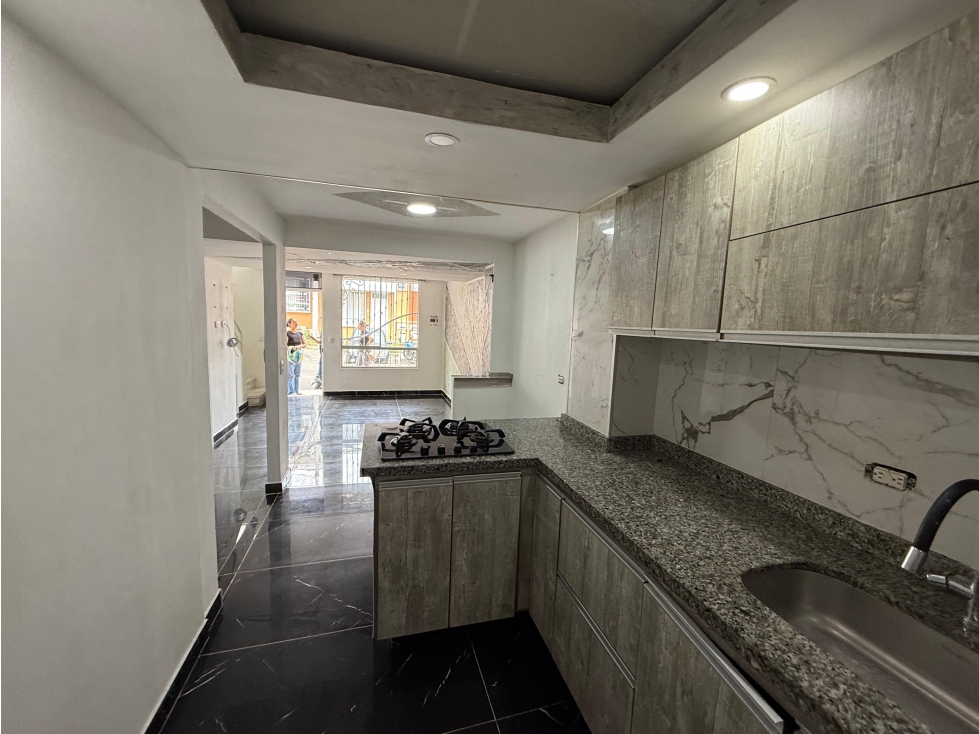 Casa en venta en Dosquebradas - Tres niveles, terraza y estudio — foto 5