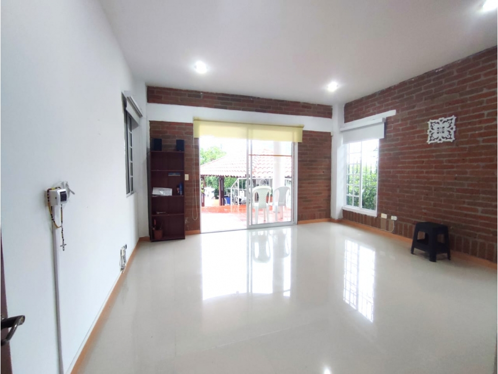 HERMOSA CASA CAMPESTRE EN CERRITOS — foto 3