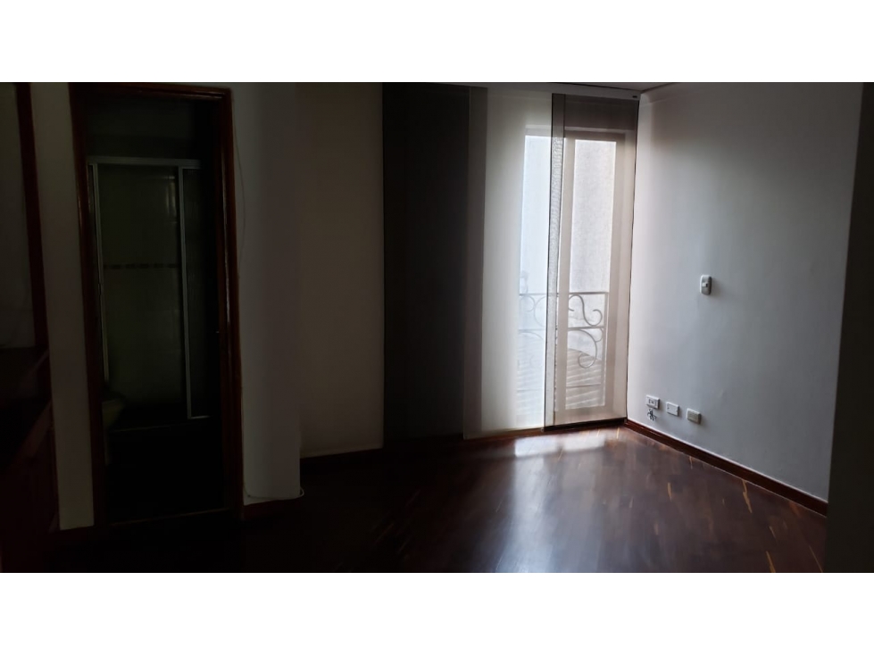 APARTAMENTO EN VENTA EN PINARES, 3 HABITACIONES + PARQUEADERO — foto 2