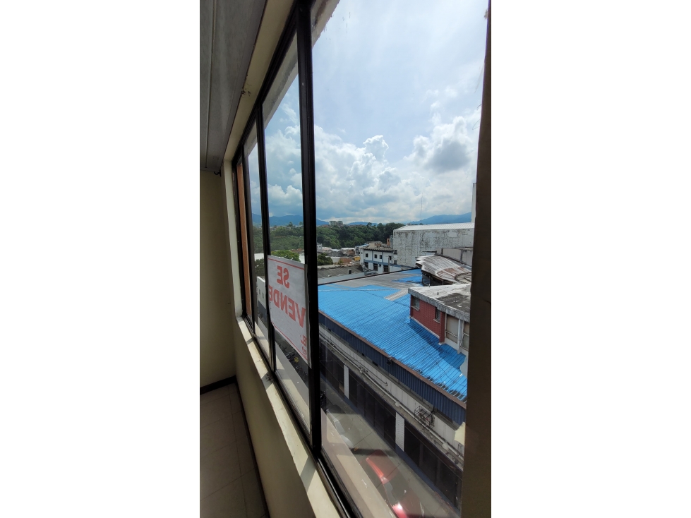 Apartamento en el corazón de Pereira - Con parqueadero y ubicación — foto 3