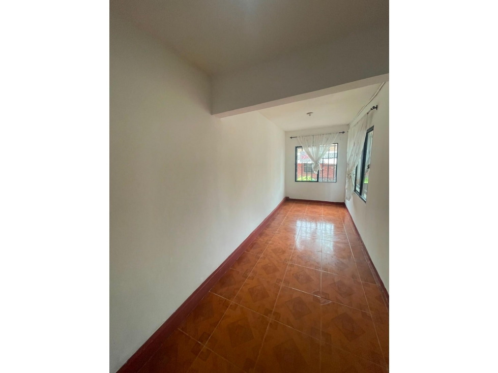 Casa en Cuba - patio grande, buena ubicaciÃ³n y amplios espacios — foto 4