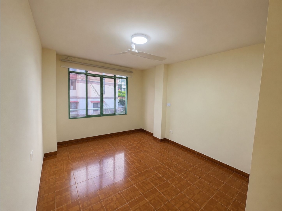 Amplia Casa de 3 Niveles en Venta Villa Nohemy, Pereira — foto 2