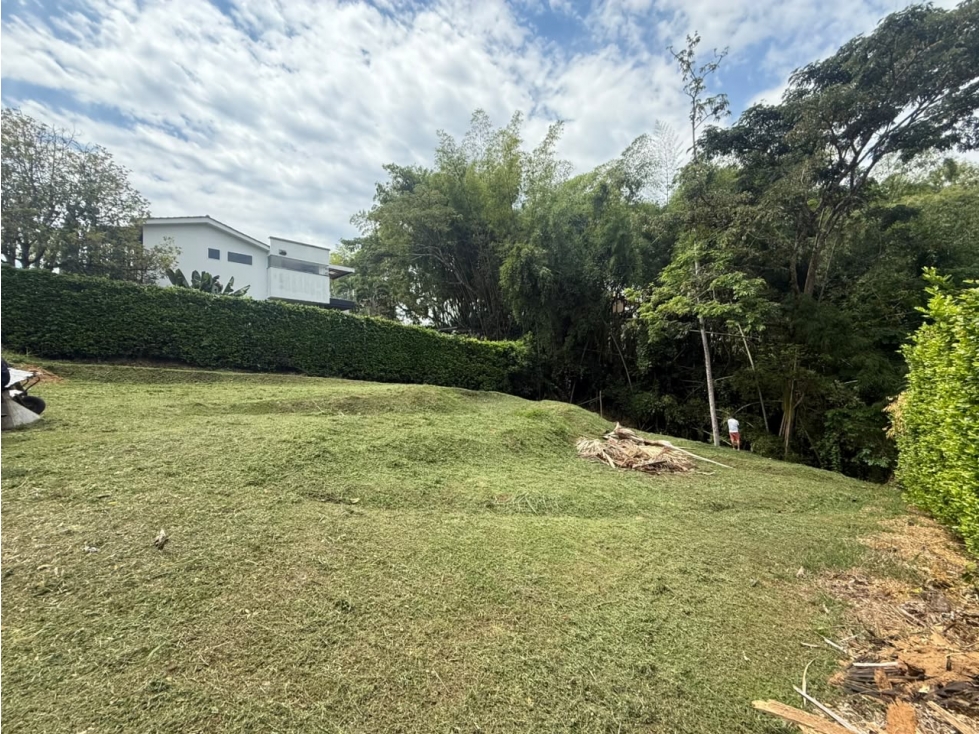 LOTE CAMPESTRE EN VENTA  1.090 M² + LICENCIA DE CONSTRUCCIÓN — foto 2