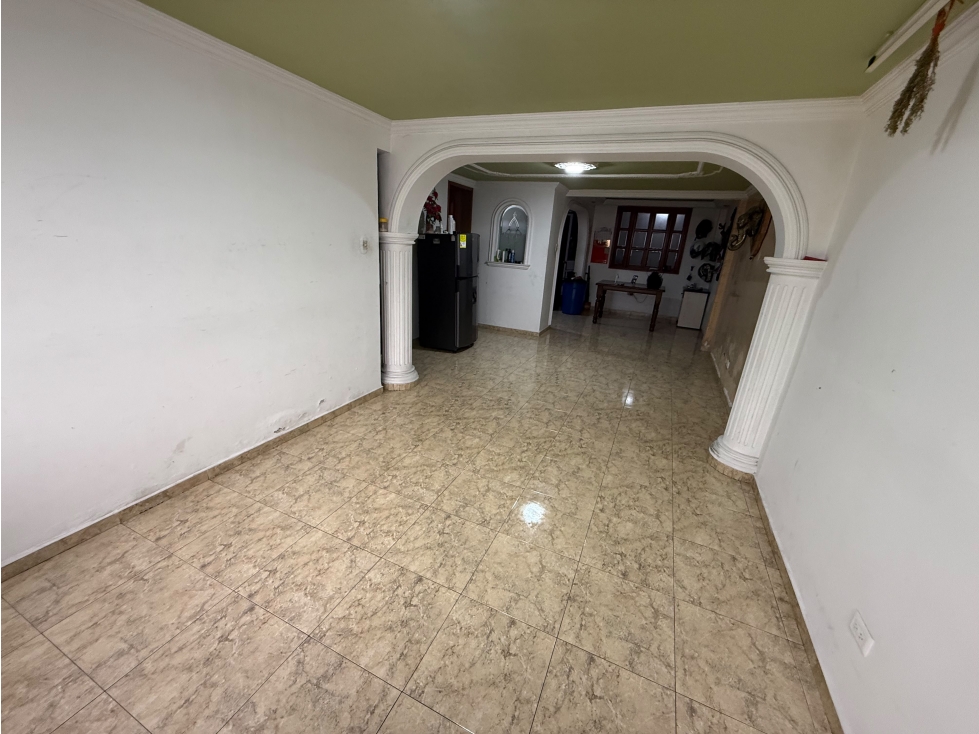¡CASA DE 5 HABITACIONES, 3 NIVELES Y MIRADOR EN CENTENARIO! — foto 5
