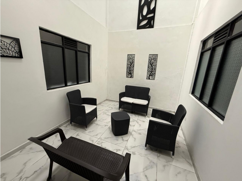 CASA COMERCIAL EN RENTA EN EL CENTRO CON 13 HABITACIONES — foto 3
