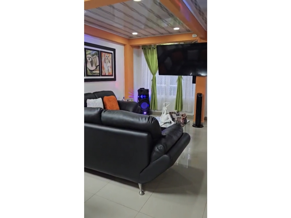 ¡5 PISOS, VISTA ESPECTACULAR Y UN PRIMER PISO INDEPENDIENTE! — foto 3