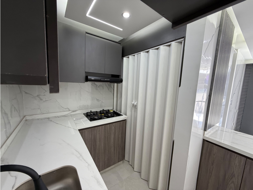 Apartamento con 3 habitaciones, parqueadero cubierto y Z. sociales — foto 4