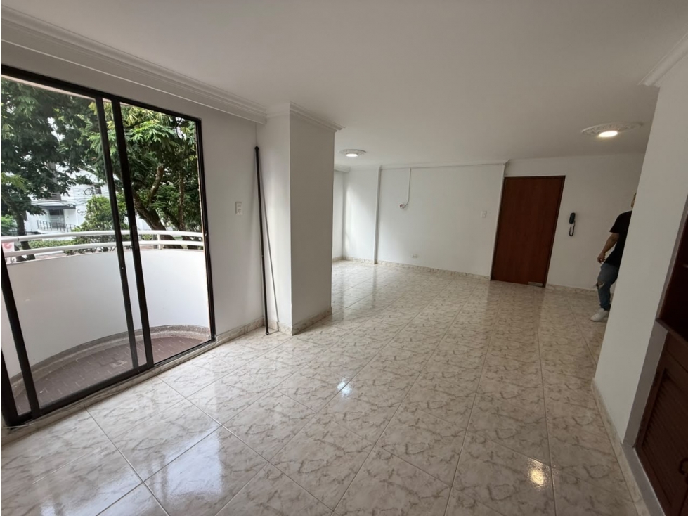 Venta de apartamento de 113 m² y parqueadero doble - Pereira — foto 2