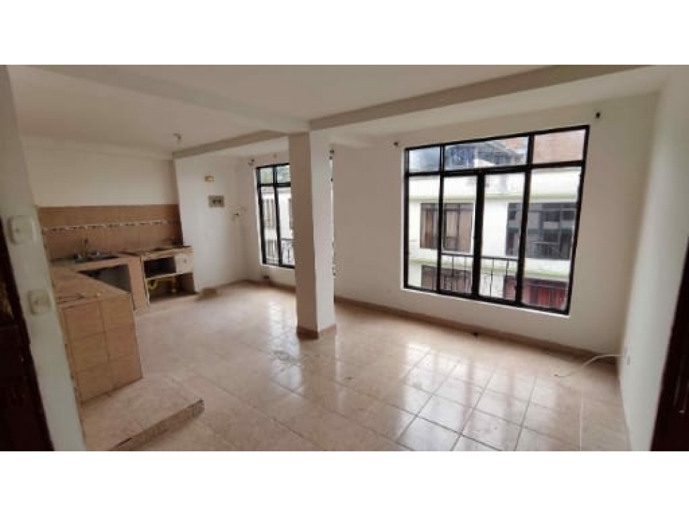 CASA DE 4 NIVELES EN CUBA PEREIRA — foto 4