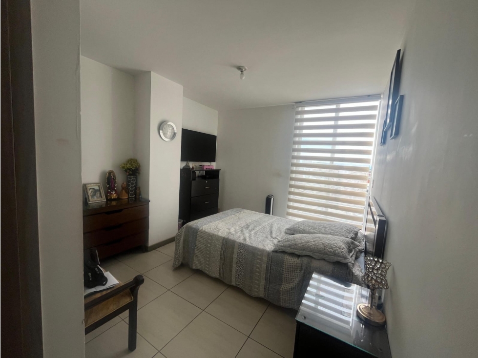 Apartamento moderno con 3 habitaciones, ascensor y parqueadero — foto 5