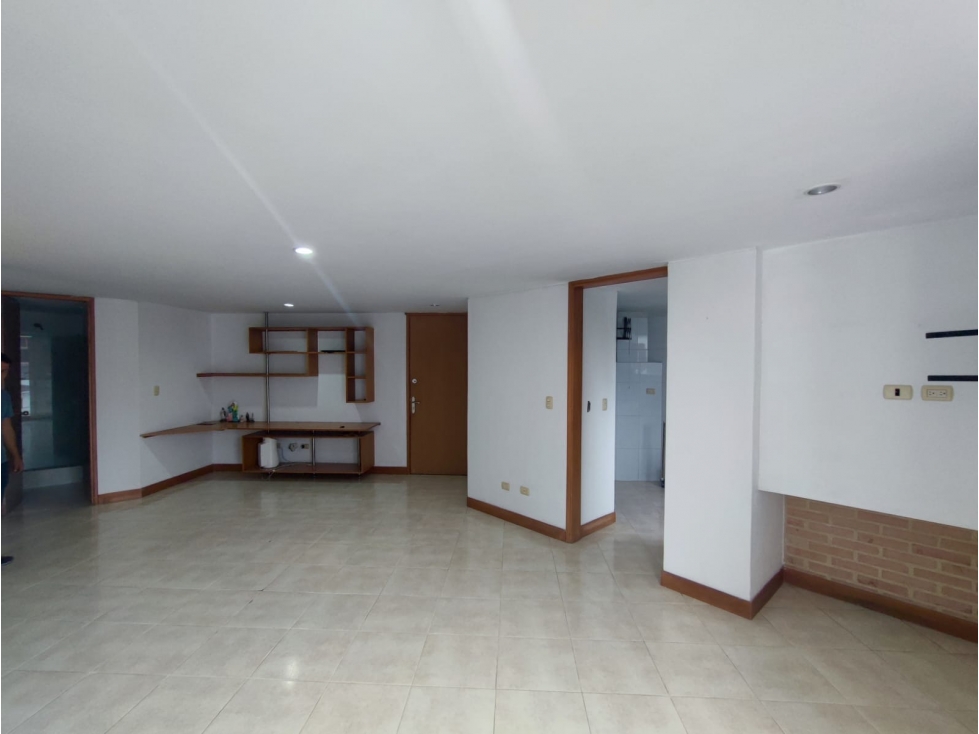 APARTAMENTO EN PINARES - 2 HABITACIONES, BALCÓN Y PARQUEADERO — foto 4
