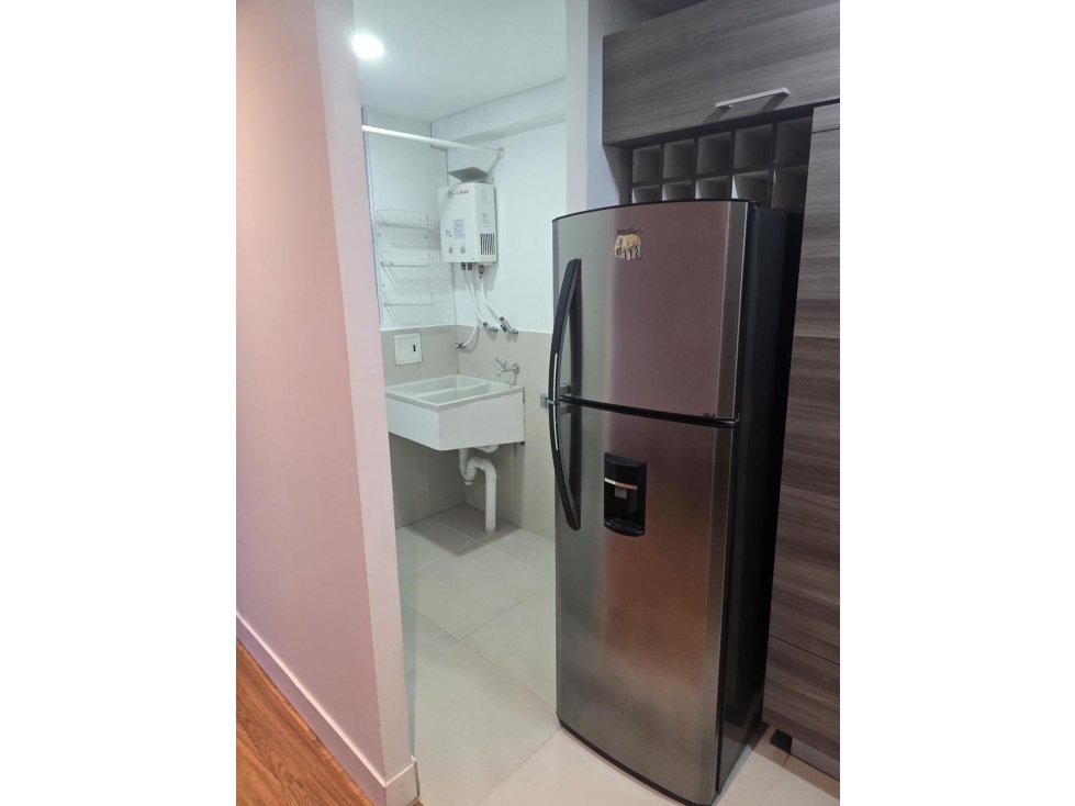 APARTAMENTO EN VENTA, CIRCUNVALAR PISO 9, BALCÓN Y PARQUEADERO — foto 5