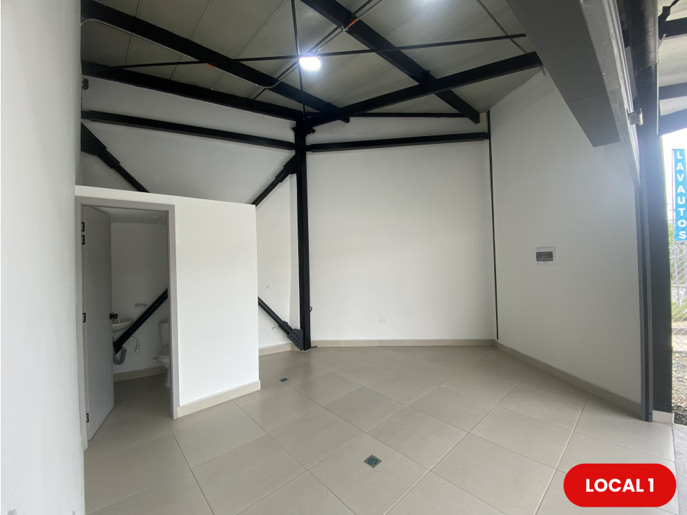 LOCALES EN VENTA FRENTE A D1 - UBICACIÓN DE ALTO FLUJO COMERCIAL - 3