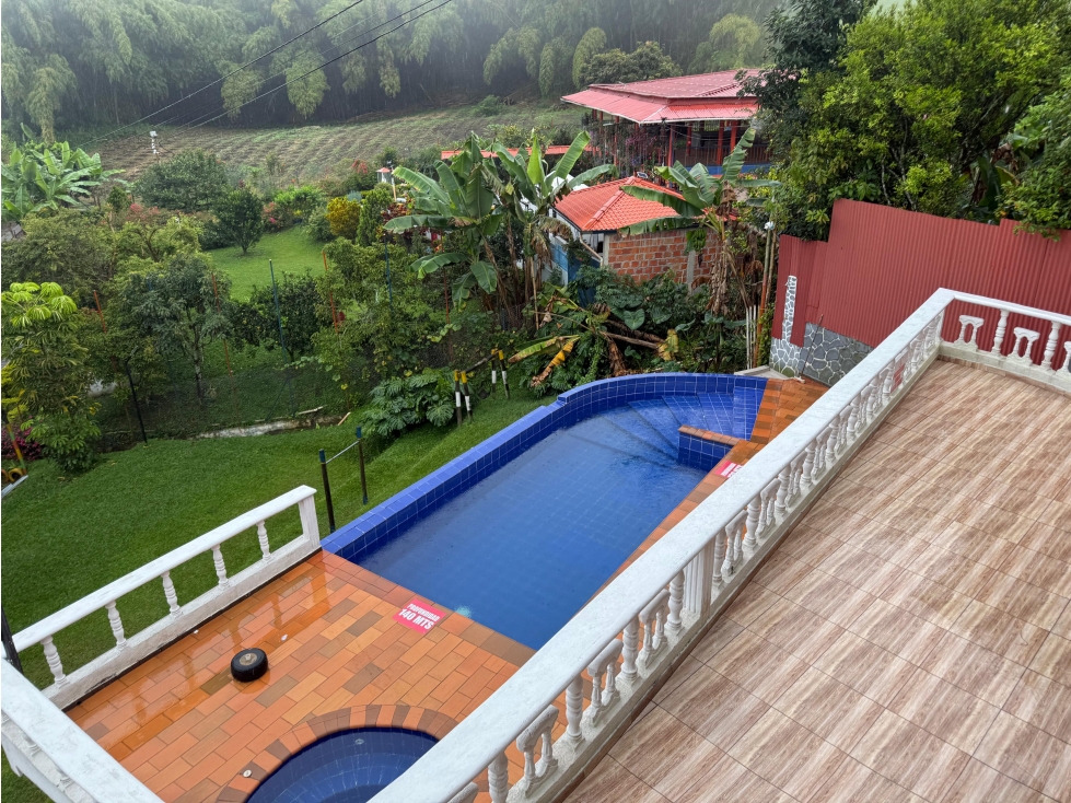 FINCA EN ALTAGRACIA PISCINA, CANCHA Y AMPLIA CAPACIDAD