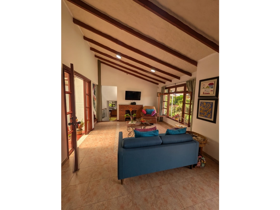 Casa campestre vía Alclá con 7.500 m² y zonas sociales exclusivas — foto 3