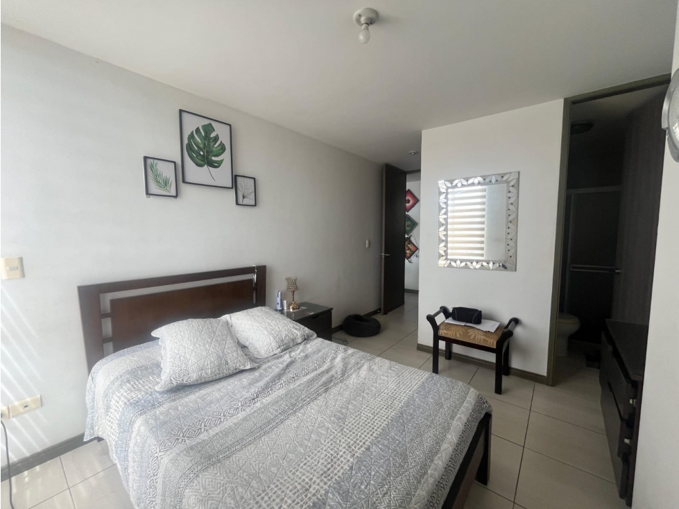 Apartamento moderno con 3 habitaciones, ascensor y parqueadero — foto 4