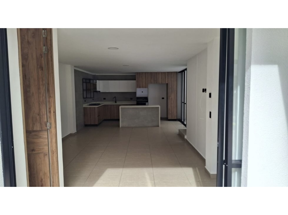 Casa en Cerritos, con 3 habitaciones, balcón y parqueadero doble — foto 5