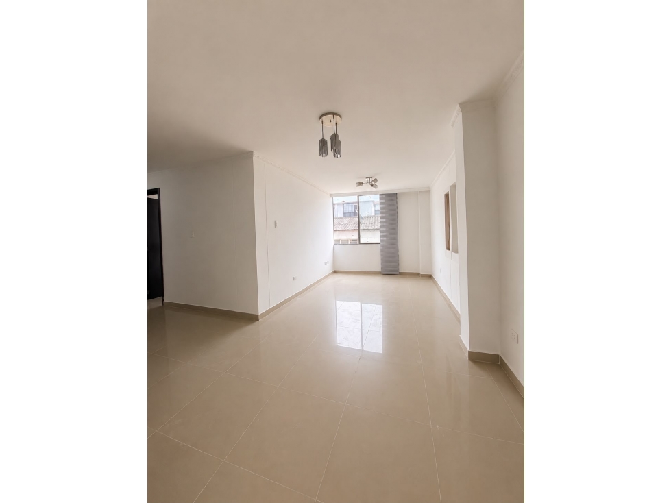 ¡APARTAMENTO REMODELADO DE 106 MÂ² - MARAYA — foto 2