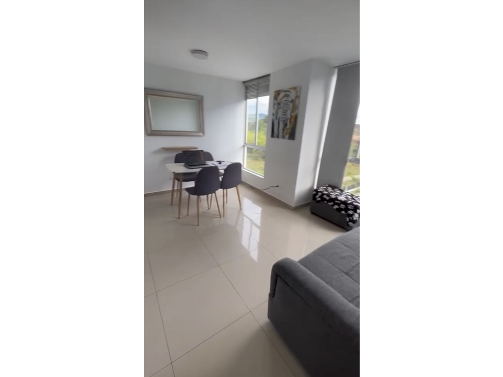 APARTAMENTO EN VENTA 3 HABITACIONES Y PARQUEADERO PROPIO — foto 2