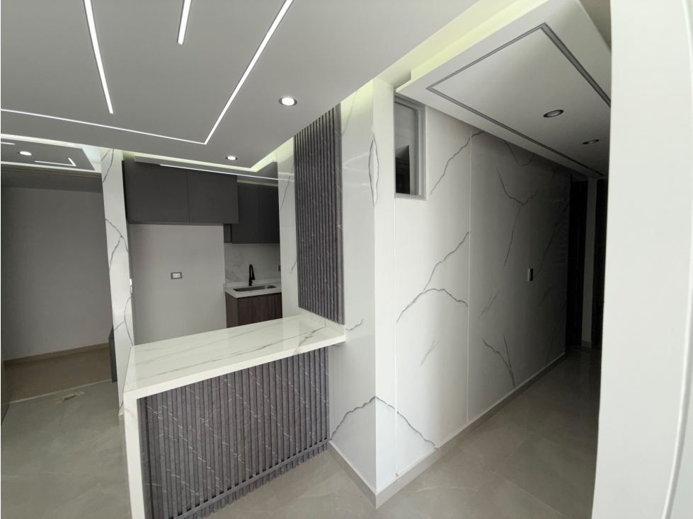 Apartamento con 3 habitaciones, parqueadero cubierto y Z. sociales — foto 2