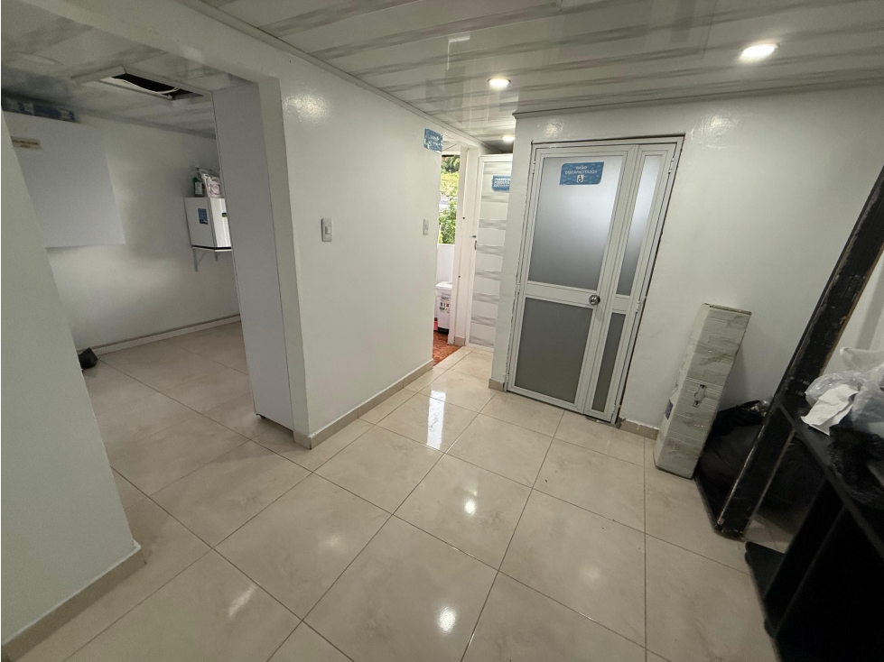 Casa con 3 Apartamentos + Local Comercial | Ideal para Inversión — foto 4