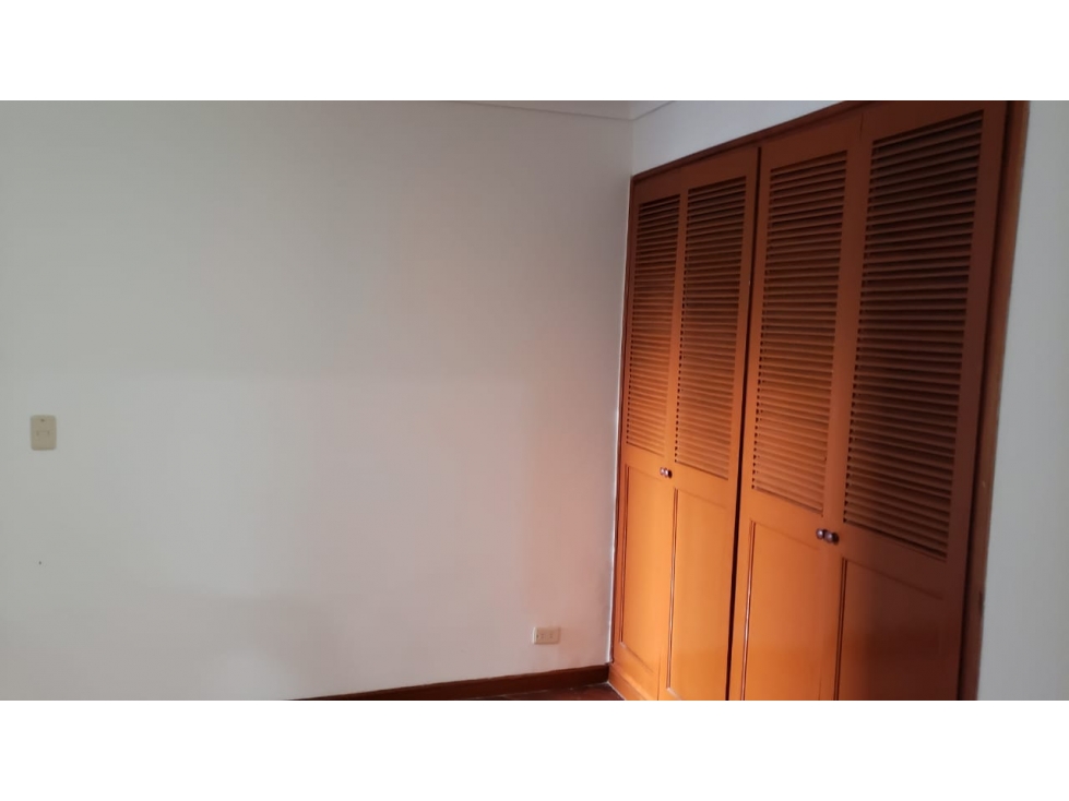 APARTAMENTO EN VENTA EN PINARES, 3 HABITACIONES + PARQUEADERO — foto 4