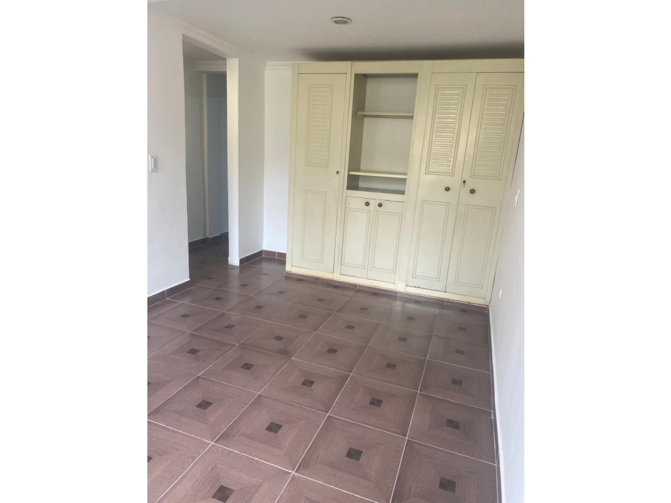 CASA EN VENTA EN CUBA 3 NIVELES CON OPCIÓN DE AMPLIACIÓN — foto 5