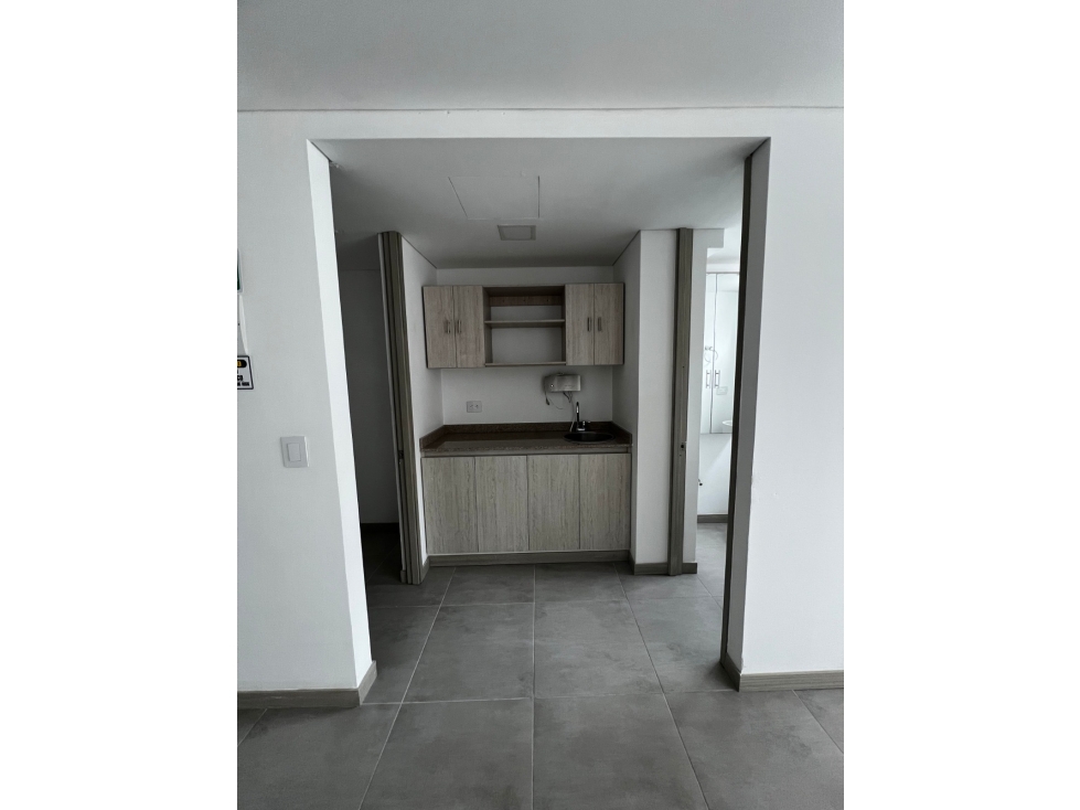 Oficina en Renta? Espacio Profesional de 30 M² con Parqueadero - 4