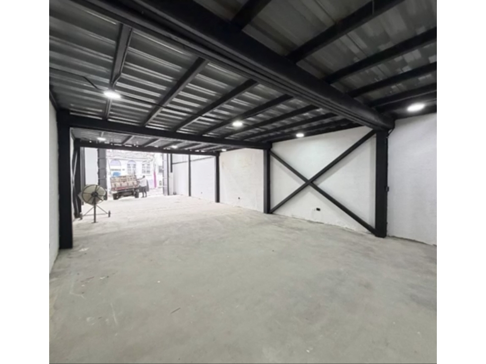 BODEGA EN RENTA CON OPCIÓN DE VENTA - 4