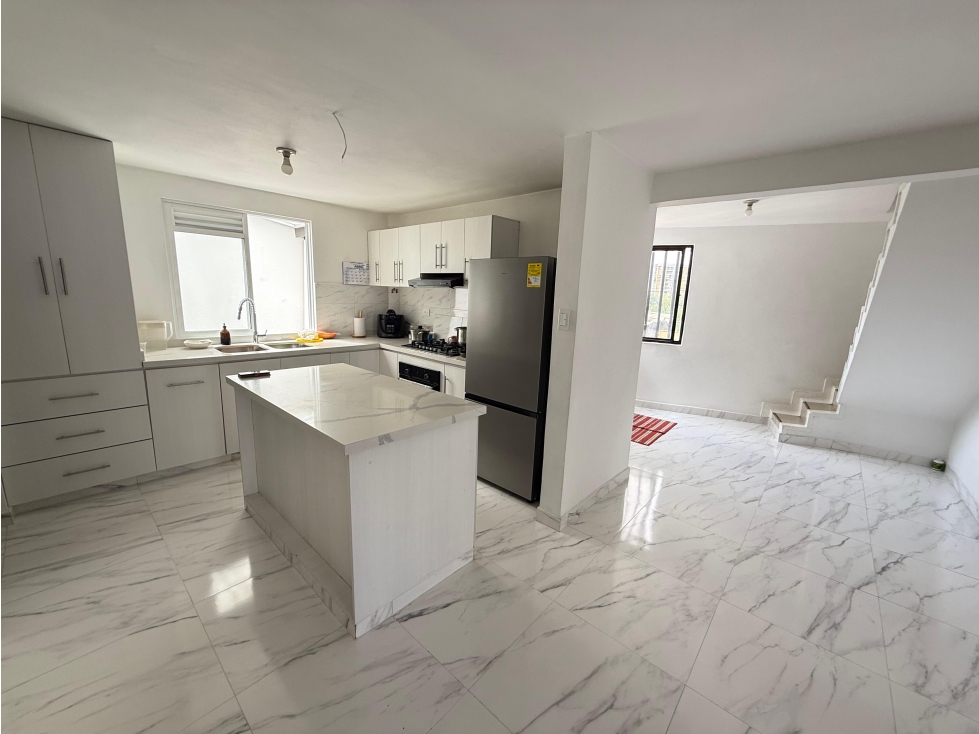 Casa en venta con apartamentosy local comercial Cuba — foto 2